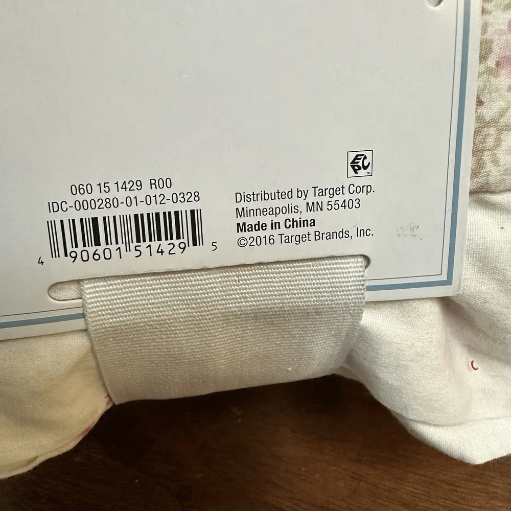 2016 Simply Shabby Chic Floral Ditsy‎ Patchwork Standard Ruffle Pillow Sham NEW
